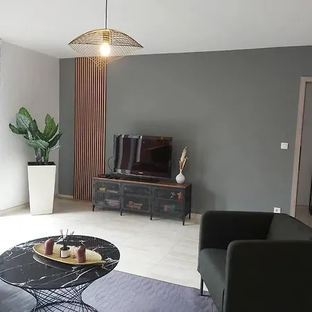 Friendly House In 130 M² With Private Garden For 5 People *