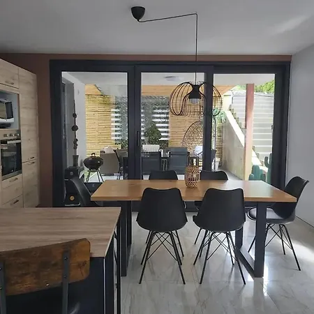 Feriehus Friendly House In 130 M² With Private Garden For 5 People