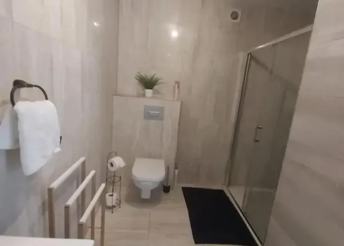 Friendly House In 130 M² With Private Garden For 5 People