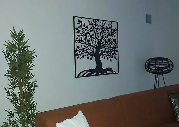 Friendly House In 130 M² With Private Garden For 5 People