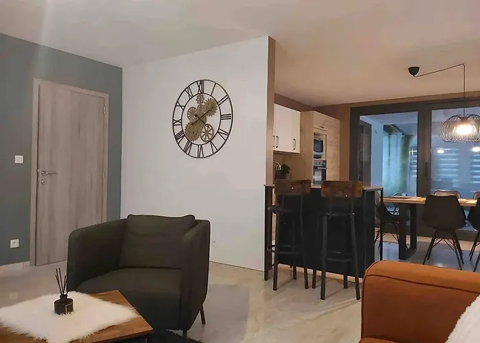 Friendly House In 130 M² With Private Garden For 5 People